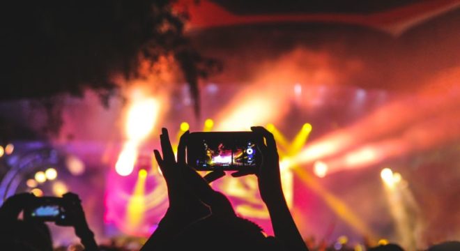 Flashdance - Das Musical - Photo by Noiseporn on Unsplash