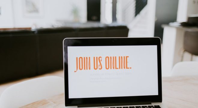 Online Lehrer-Fortbildung - samantha-borges-EeS69TTPQ18-unsplash.jpg